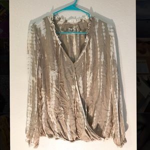 Knox rose ling sleeve peasant top. Worn once.